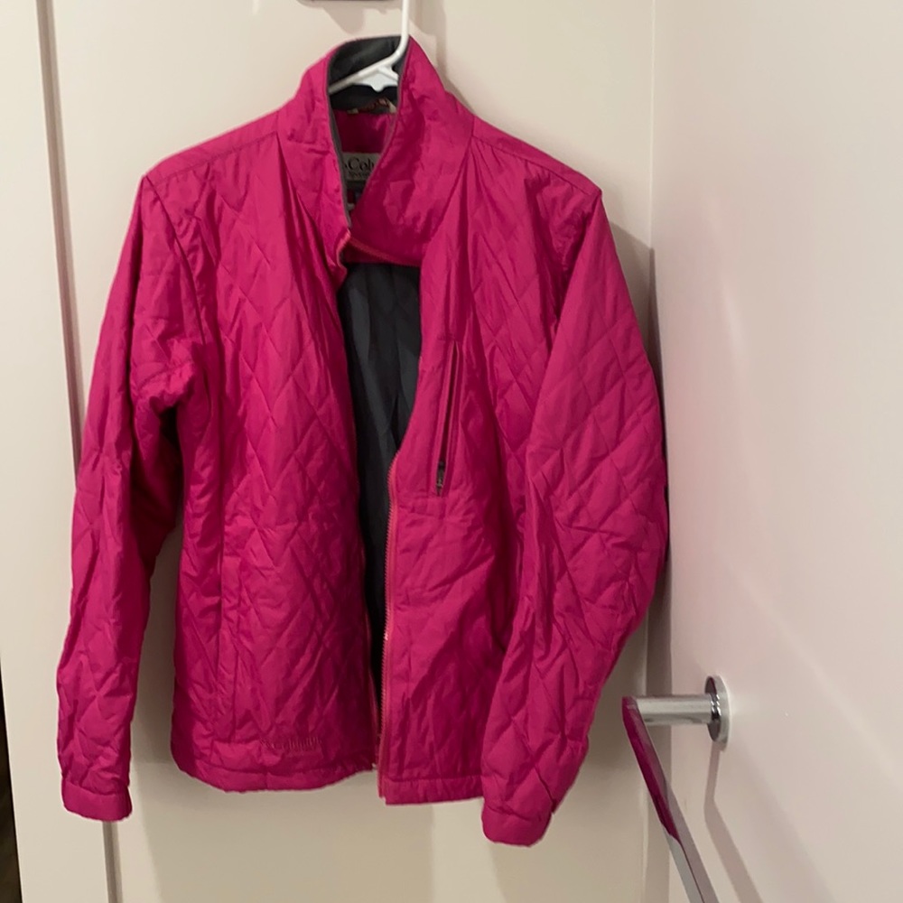 Columbia ski jacket. Women’s M. Used but still in good shape.
